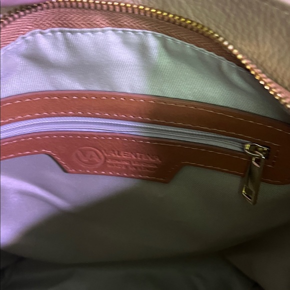 Valentina Elegant Tan Leather Women's Bag - Picture 10 of 13